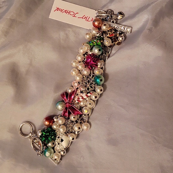 Betsey Johnson holiday polar bear Snowflake Bows - Picture 5 of 8